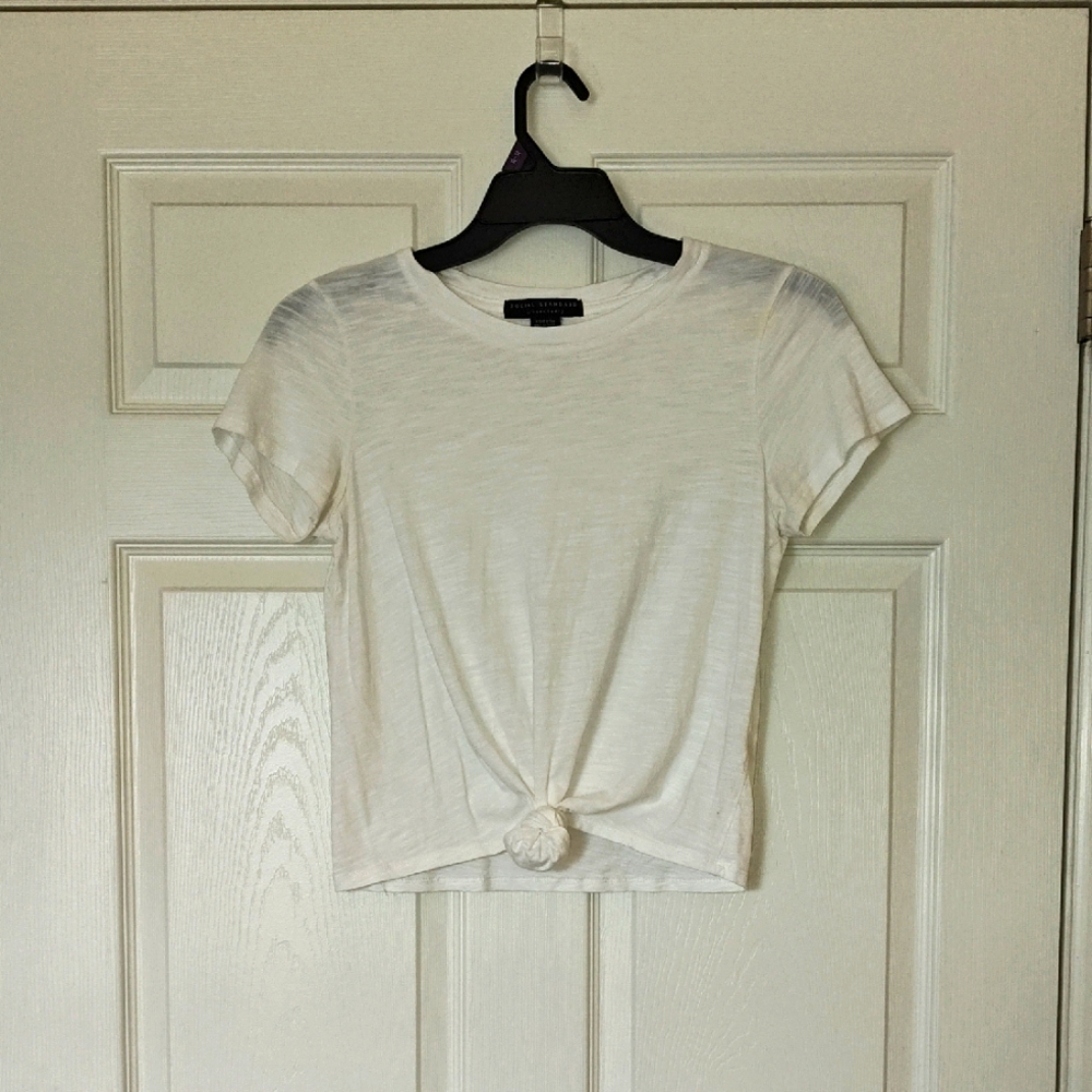 Women's White Knotted Top